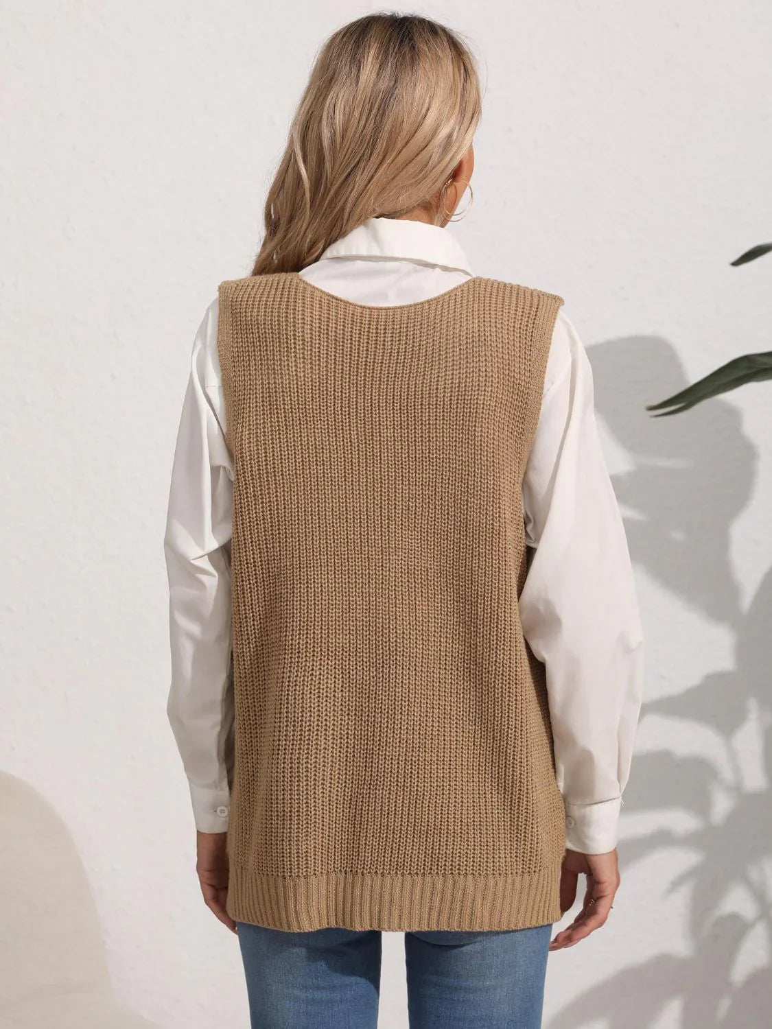 Luna | V-neck Sweater Vest