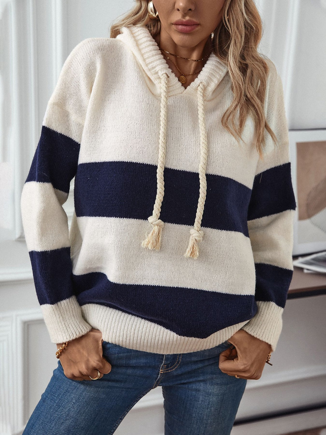 Lilian | Sweater met Capuchon en Koordje